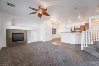 Photo #6: 2486079 Listing