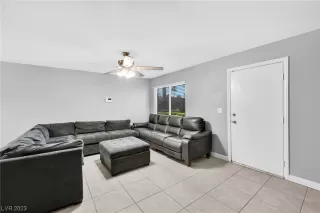 Photo #1: 2486092 Listing 