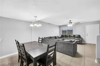 Photo #4: 2486092 Listing 