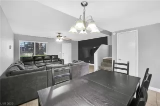 Photo #5: 2486092 Listing 