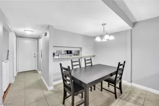 Photo #6: 2486092 Listing 