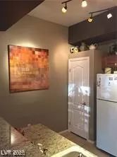 Photo #5: 2486106 Listing 