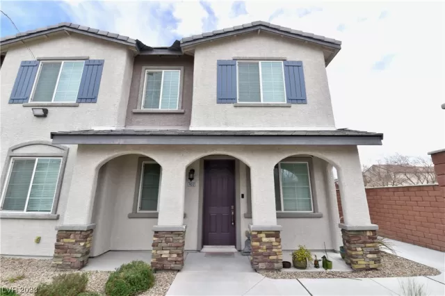 MLS: 2486107 Condo For Sale