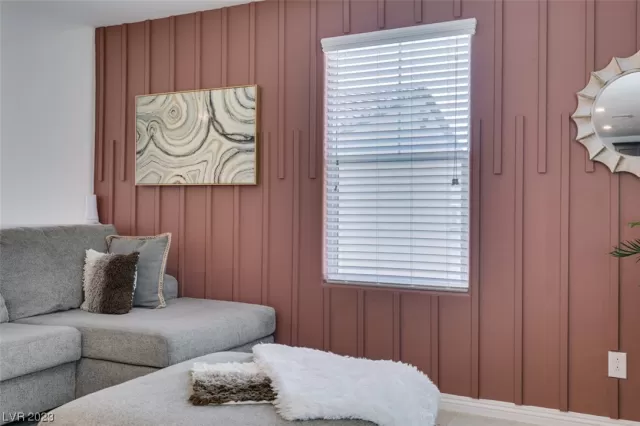 MLS: 2486116 Condo For Sale