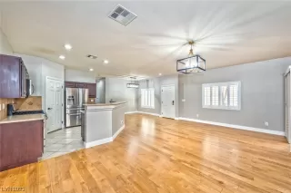 Photo #3: 2486122 Listing 