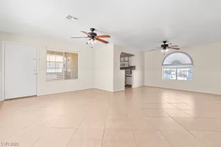 Photo #2: 2486128 Listing