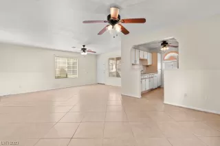 Photo #5: 2486128 Listing