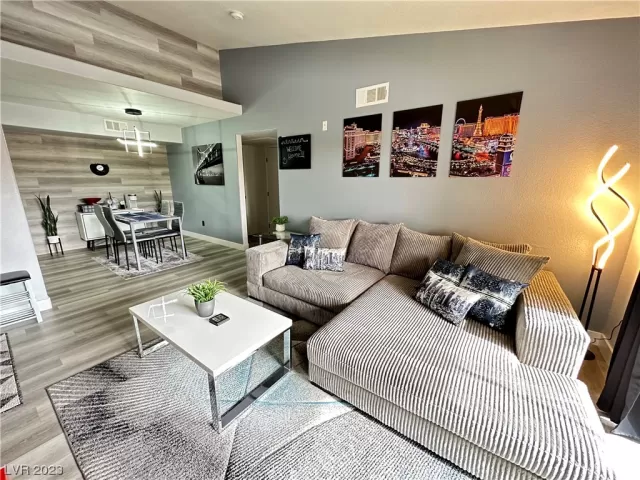 MLS: 2486134 Condo For Sale