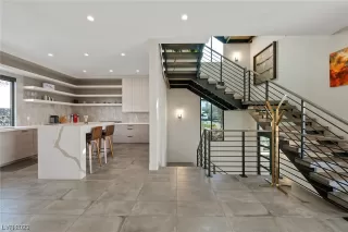 Photo #6: 2486146 Listing