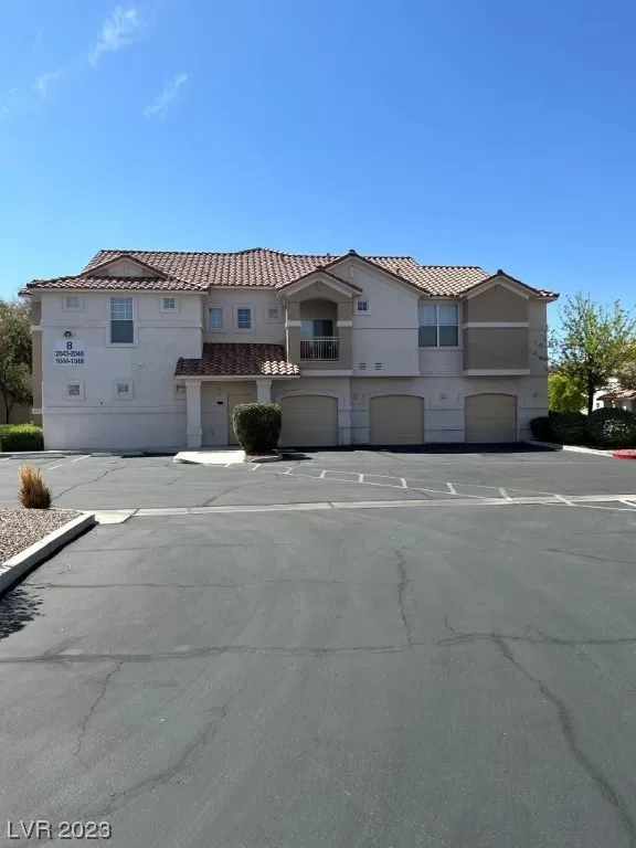 MLS: 2486154 Condo For Sale