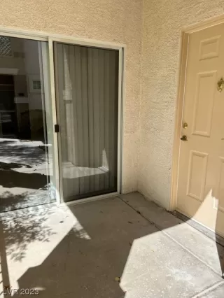 Photo #2: 2486154 Listing