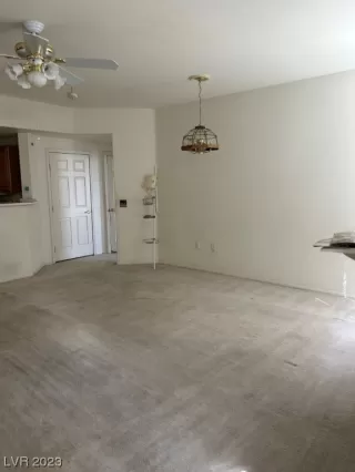 Photo #3: 2486154 Listing