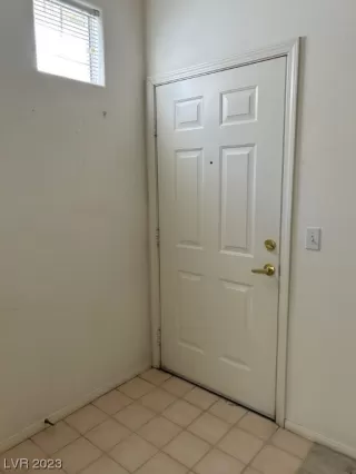 Photo #6: 2486154 Listing