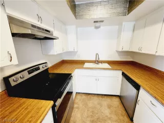 Photo #5: 2486155 Listing 