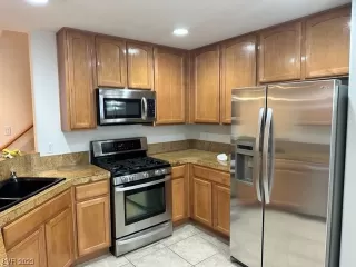 Photo #6: 2486161 Listing 