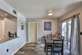 Photo #3: 2486171 Listing