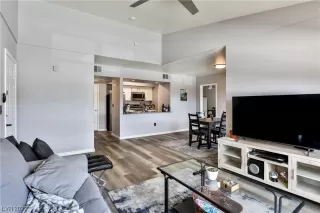 Photo #4: 2486171 Listing