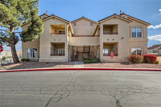 MLS: 2486193 Condo For Sale