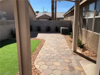 Photo #3: 2486220 Listing 