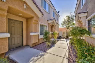 Photo #2: 2486233 Listing