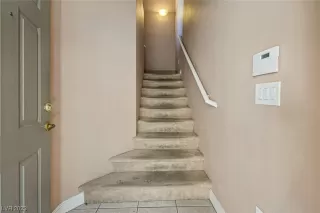 Photo #3: 2486233 Listing