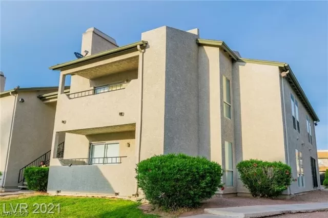 MLS: 2486236 Condo For Sale