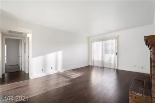 Photo #3: 2486236 Listing 