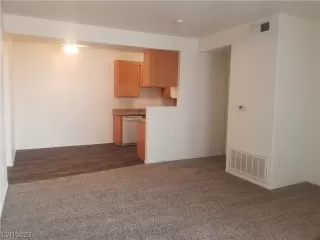 Photo #2: 2486247 Listing 