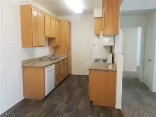 Photo #4: 2486247 Listing 