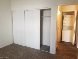 Photo #5: 2486247 Listing 