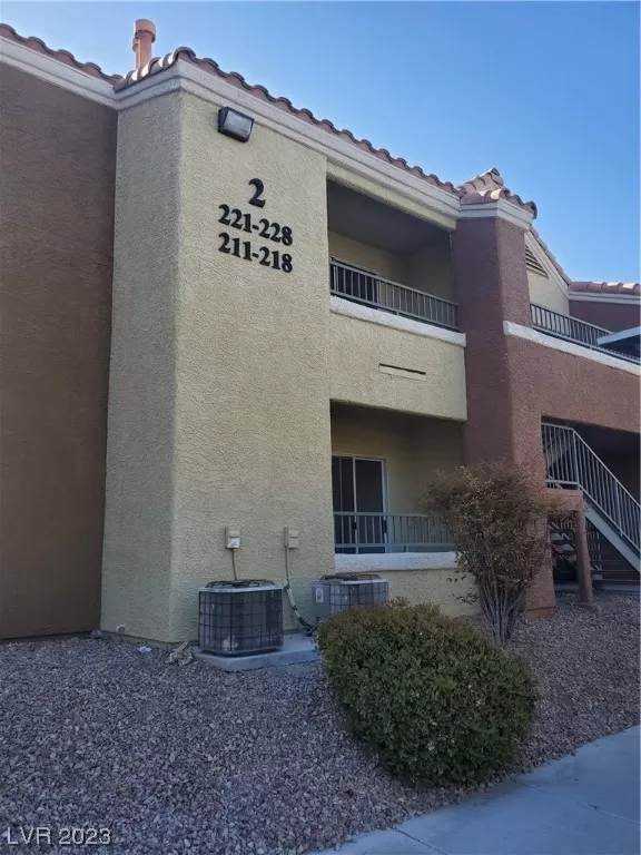 MLS: 2486255 Condo For Sale