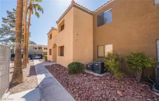 Photo #4: 2486297 Listing 