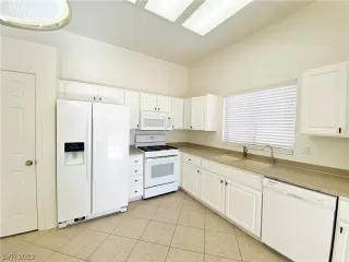 Photo #4: 2486335 Listing 