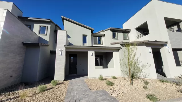 MLS: 2486336 Condo For Sale