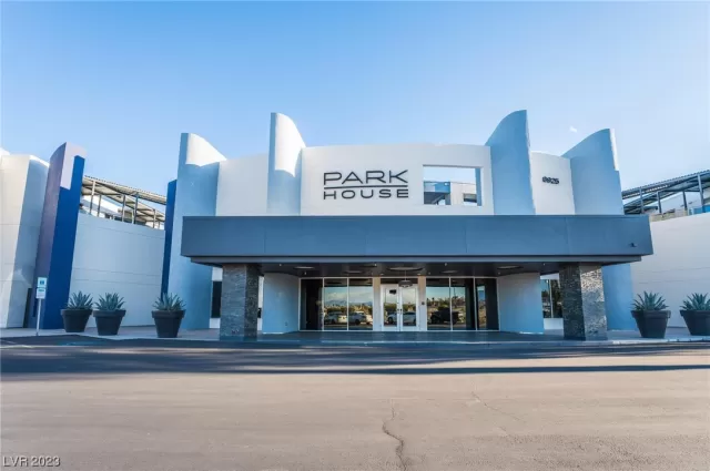 MLS: 2486342 Condo For Sale