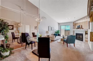 Photo #3: 2486372 Listing