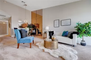 Photo #6: 2486372 Listing