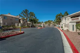 Photo #2: 2486389 Listing