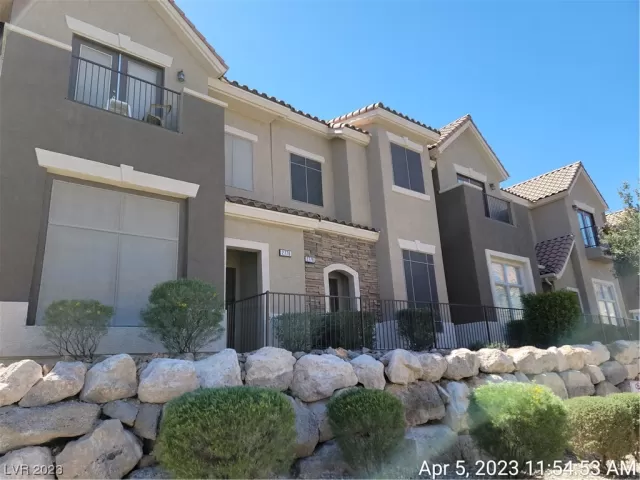 MLS: 2486415 Condo For Sale