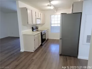 Photo #5: 2486419 Listing 