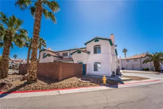 Photo #3: 2486428 Listing 