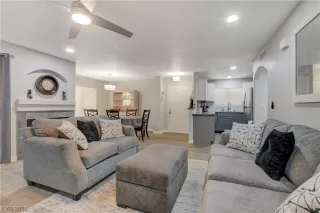 Photo #4: 2486433 Listing