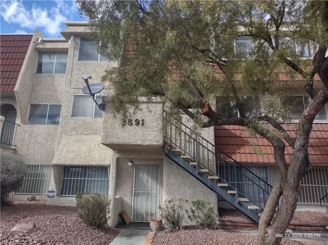 MLS: 2486444 Condo For Sale