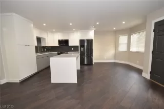 Photo #1: 2486448 Listing 