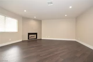 Photo #4: 2486448 Listing 