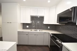 Photo #6: 2486448 Listing 