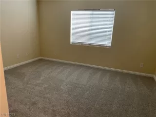 Photo #5: 2486454 Listing