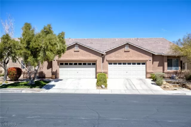 MLS: 2486457 Condo For Sale