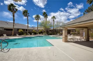 Photo #2: 2486457 Listing