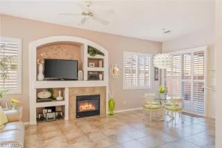 Photo #3: 2486457 Listing